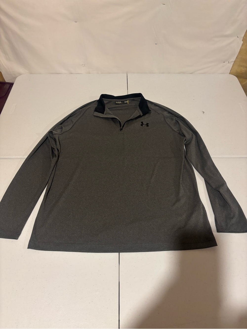 Under Armour Men’s Size XL Gray Long Sleeve Polyester Athletic Shirt